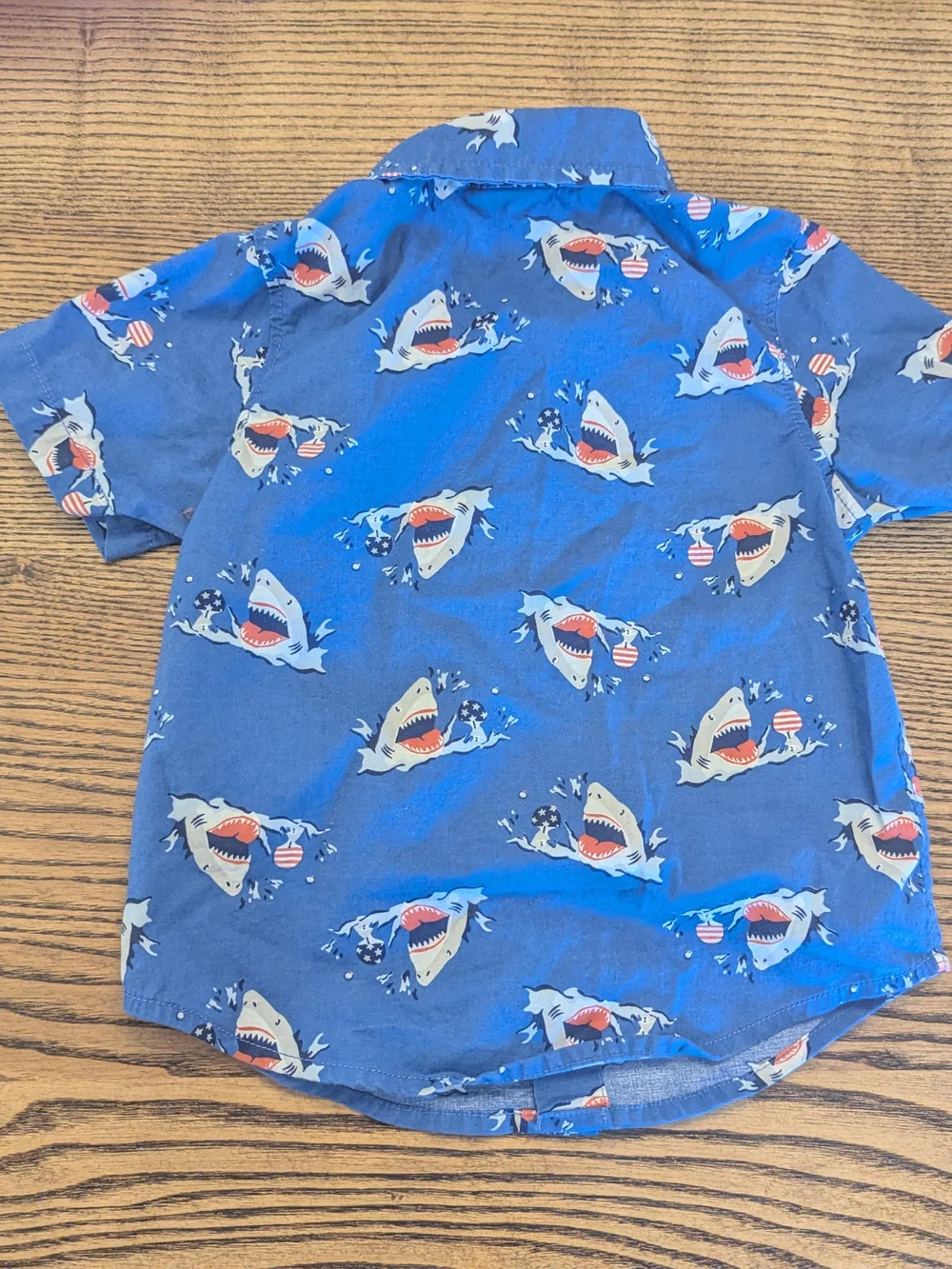 EUC Old Navy Baby Boy 18 Month Ping Pong Shark Short Sleeve Button Up Shirt